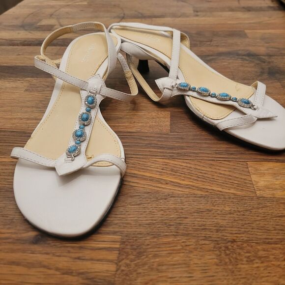 Aerosoles 7M Women's White Sandals Kitten Heel Strap Open-Toe Turquoise Beads - Picture 3 of 11